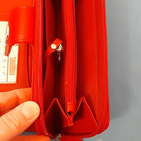 Leather red wallet with ID holder - Picture 6 of 9